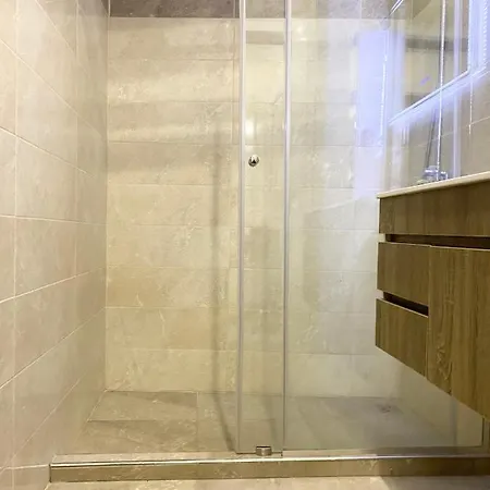 Central Apartment *